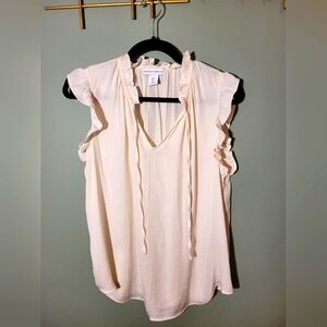 Cupcakes and Cashmere ruffle sleeve blouse EUC Large